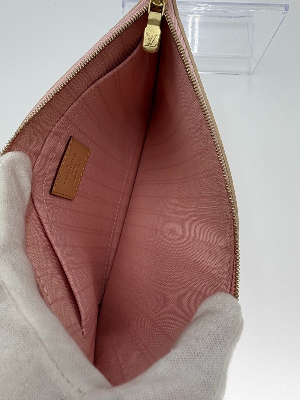 Louis Vuitton Damier Azur Neverfull Pouch - Picture 6 of 15
